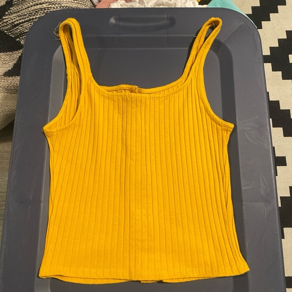 ⭕️3for$15⭕️ Yellow crop top tank - Picture 2 of 6